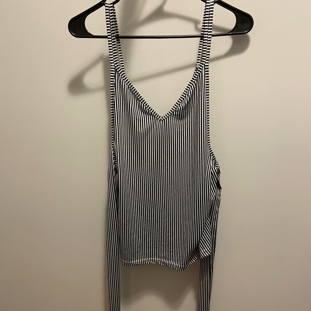 Black & white striped tank top!